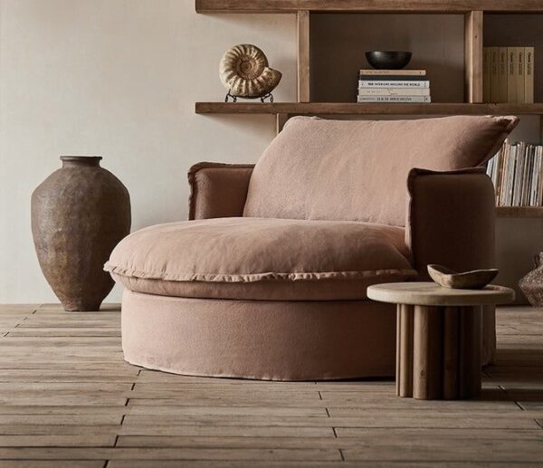Round Neva snuggle couch